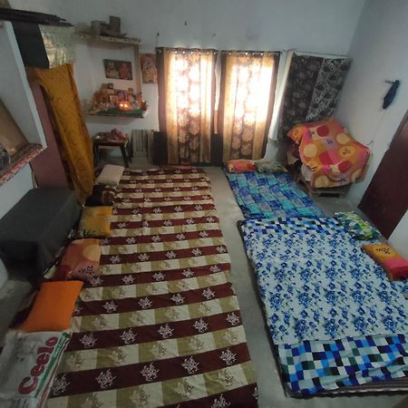 Отель श्री बांके बिहारी सेवा धाम Вриндавана Экстерьер фото